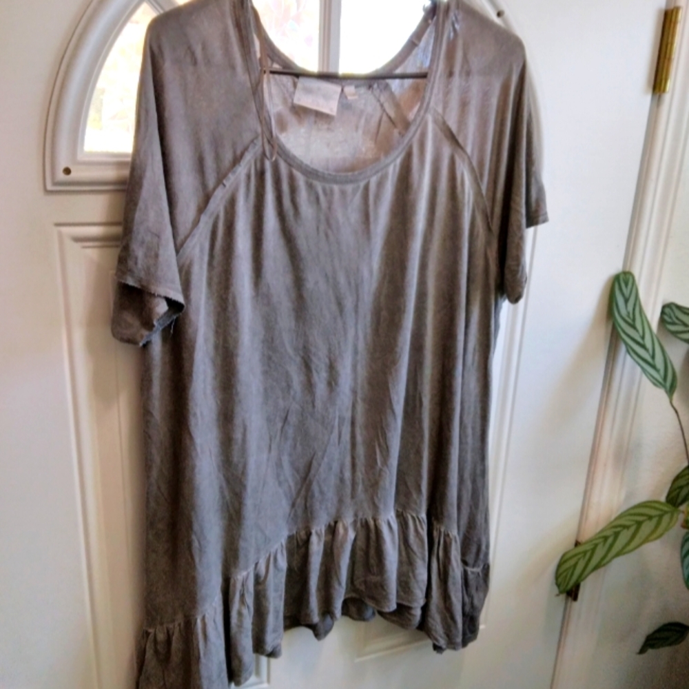 Dantelle 2X Ruffle Tshirt
